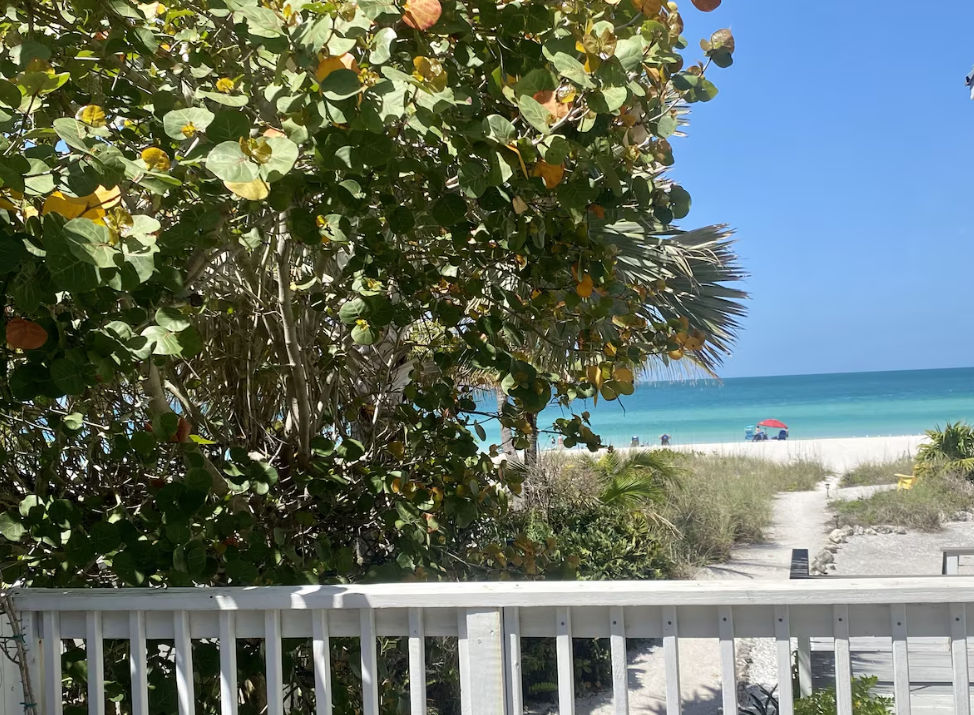 Holmes Beach Beachfront Cottage Rental Holmes Beach Beachfront Cottage Rental