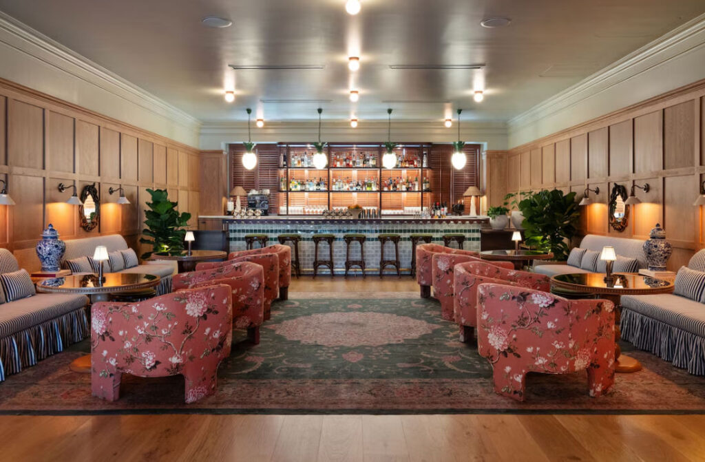 Hotels Near Hyde Park Village: Best Boutique Stays and Nearby Options Hotels Near Hyde Park Village: Best Boutique Stays and Nearby Options