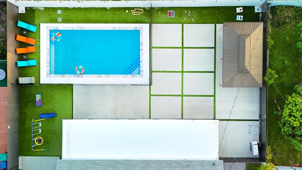 Miami Gardens Vacation Home Near Hard Rock Stadium | Havana Blue