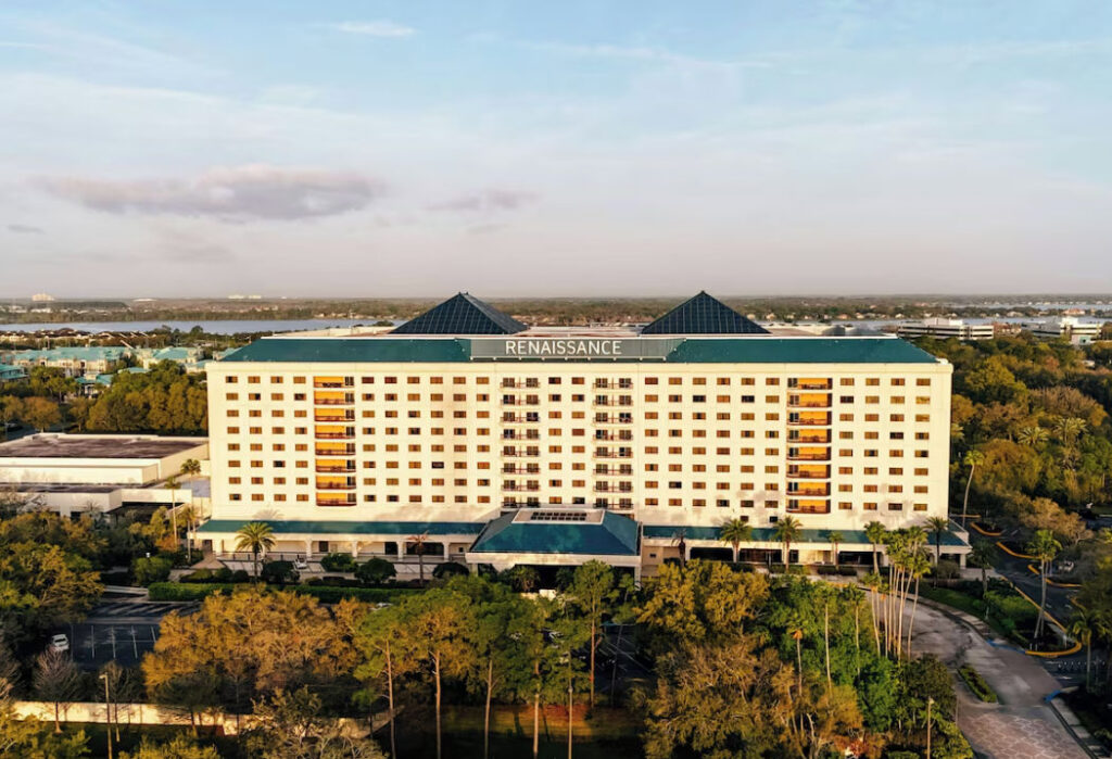 Hotels Near SeaWorld Orlando (2026): Walk-to-the-Park & Family Picks