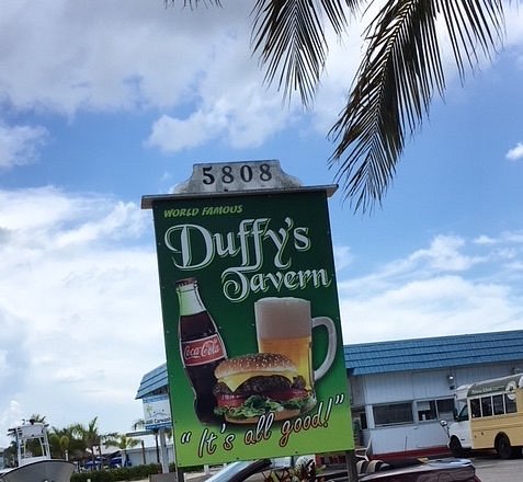 Duffy’s Tavern Reviews: Holmes Beach’s Classic Cash-Only Burger Joint